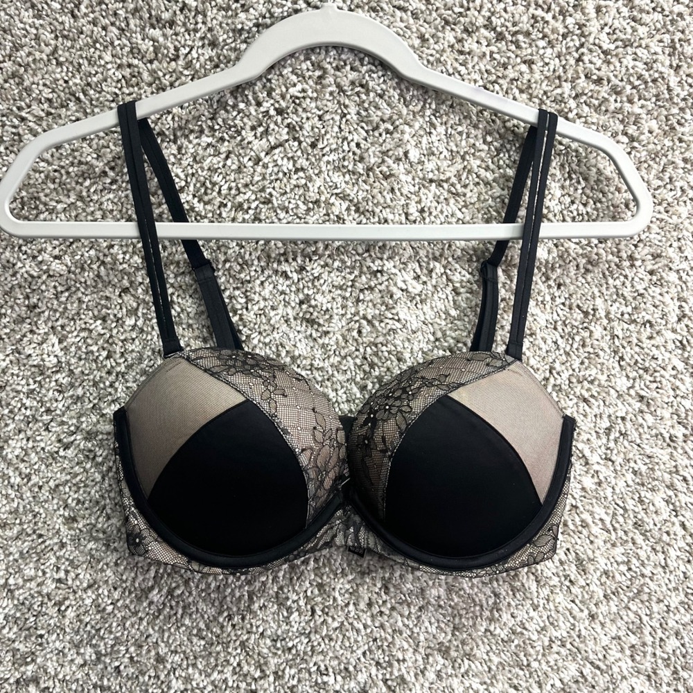 Victoria's Secret Bra Women's 34D Black Lace Mesh Multi-Way Underwire Very Sexy